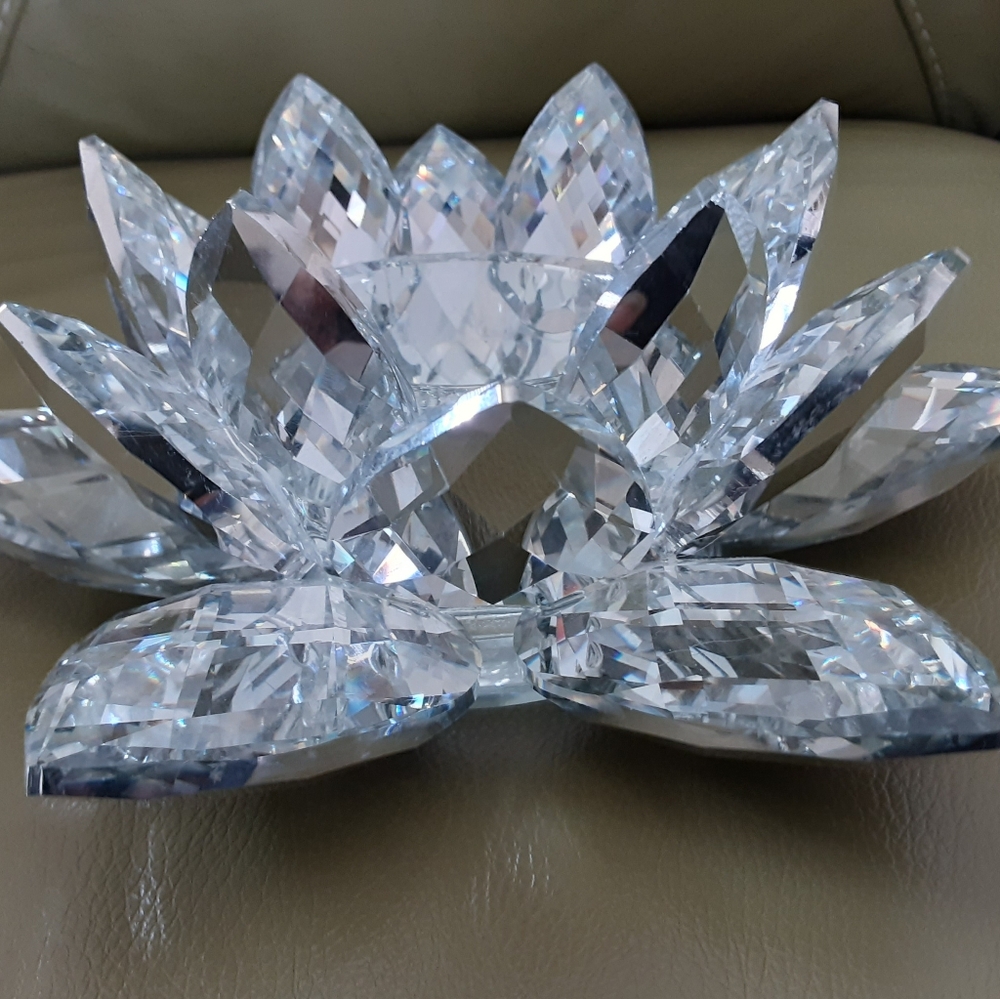 Lotus Flower Crystal Cut Glass Faceted Mirror Sparkling Candle Holder 8" - Picture 5 of 7